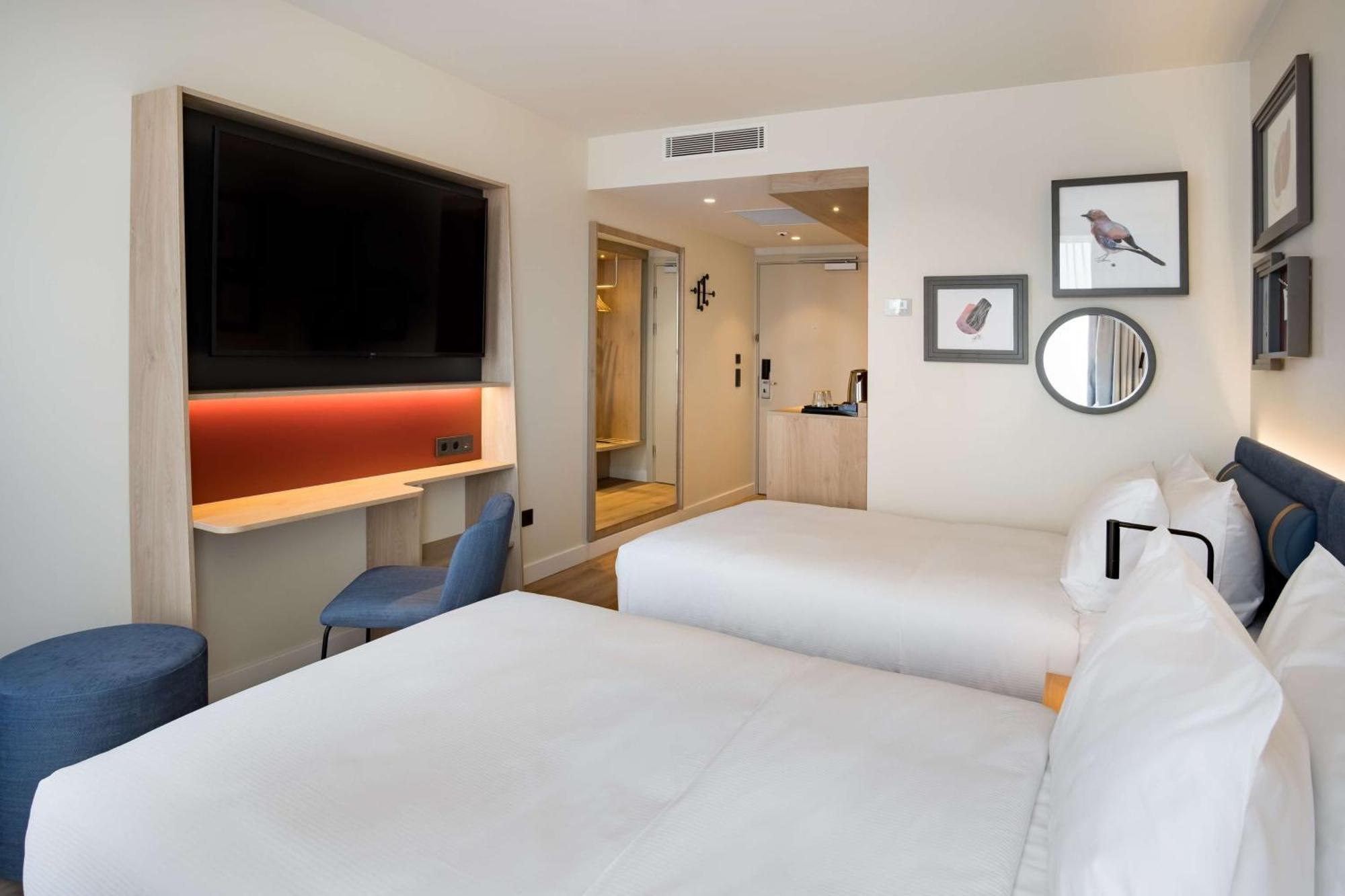 Hampton By Hilton Riga Airport Hotel Marupe Bagian luar foto