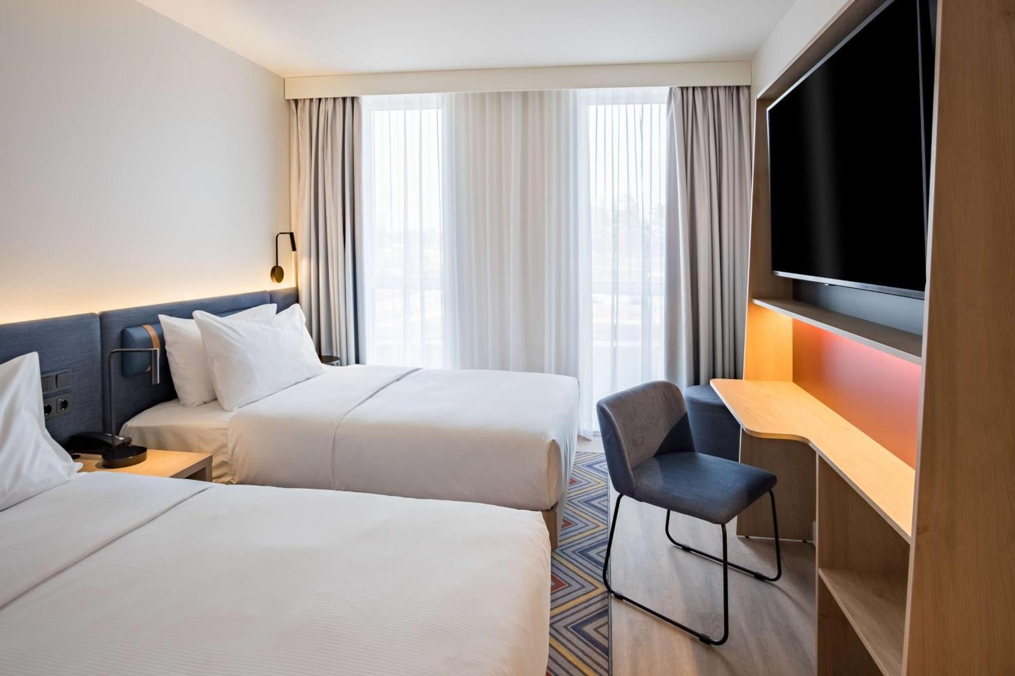 Hampton By Hilton Riga Airport Hotel Marupe Bagian luar foto