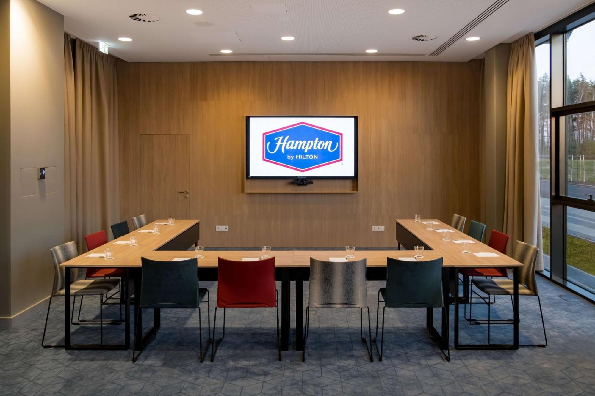 Hampton By Hilton Riga Airport Hotel Marupe Bagian luar foto