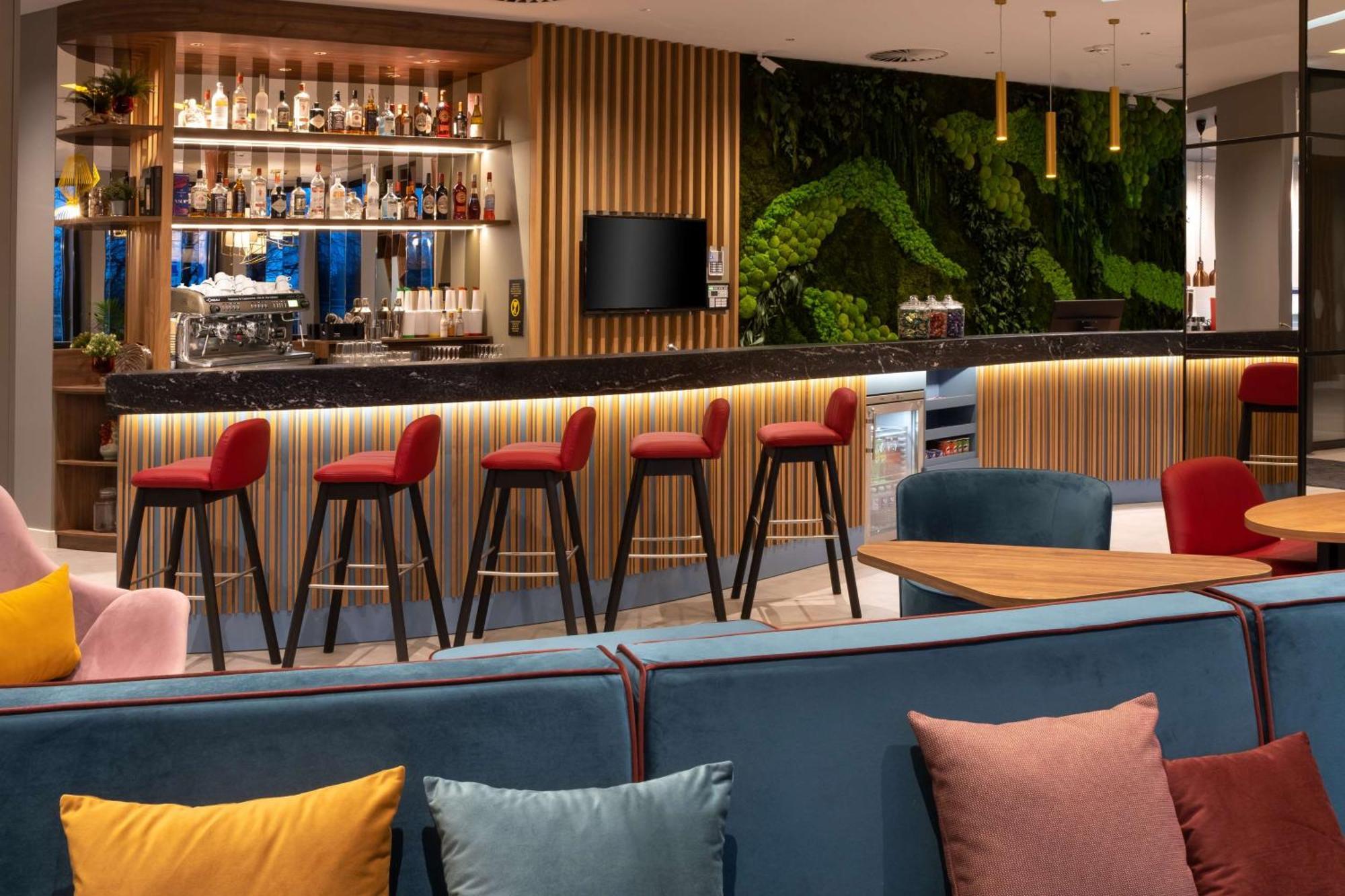 Hampton By Hilton Riga Airport Hotel Marupe Bagian luar foto