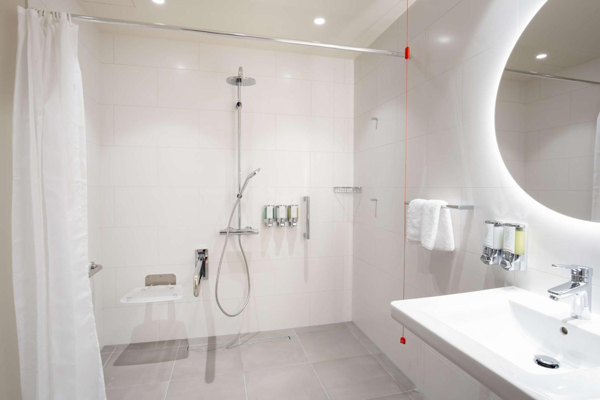 Hampton By Hilton Riga Airport Hotel Marupe Bagian luar foto